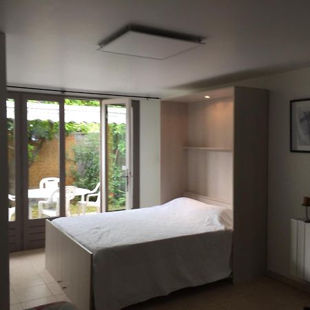 Studio Pied Dans L Eau La Londe-les-Maures Exterior foto