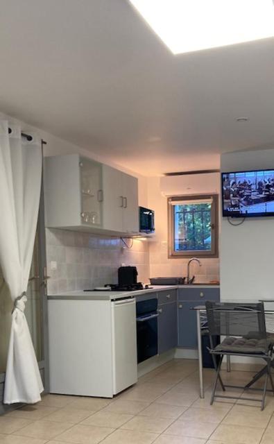 Studio Pied Dans L Eau La Londe-les-Maures Exterior foto